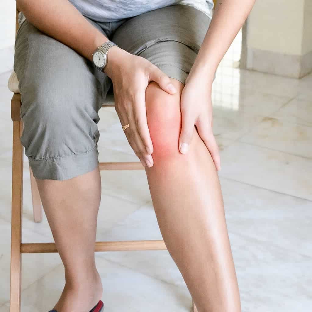 pacient cu durere de genunchi cauzată de gonartroză